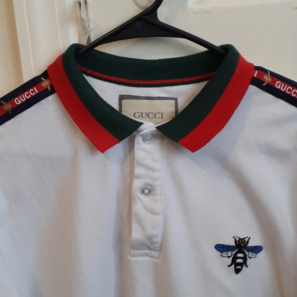 Gucci polo.